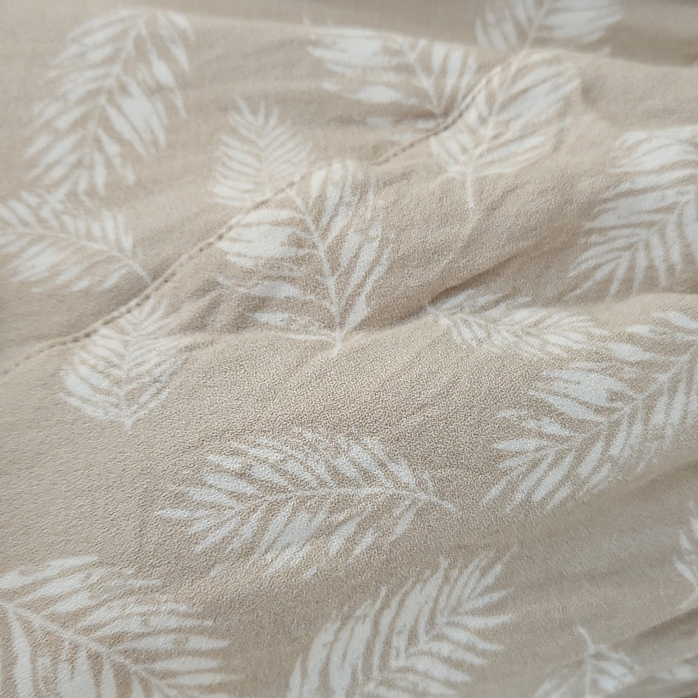 White Birch Beige Leaf Patterned Blouse - image 3